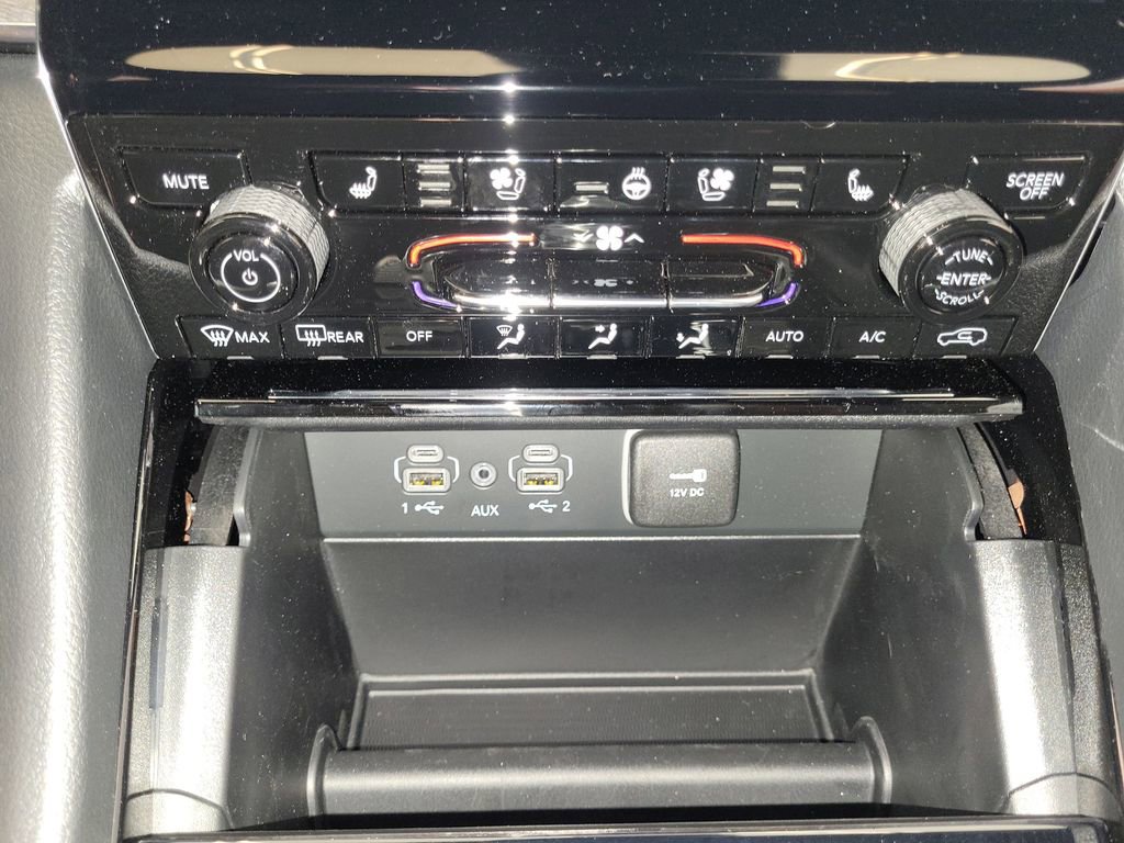 New 2025 Jeep Grand Cherokee Overland w/ Trailer Tow Package image 13