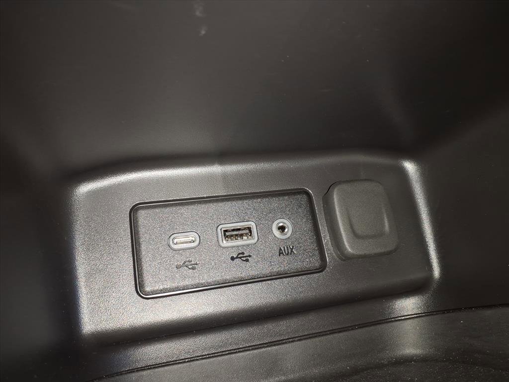 Used 2024 Chevrolet Equinox LT w/ LPO, Floor Liner Package image 20