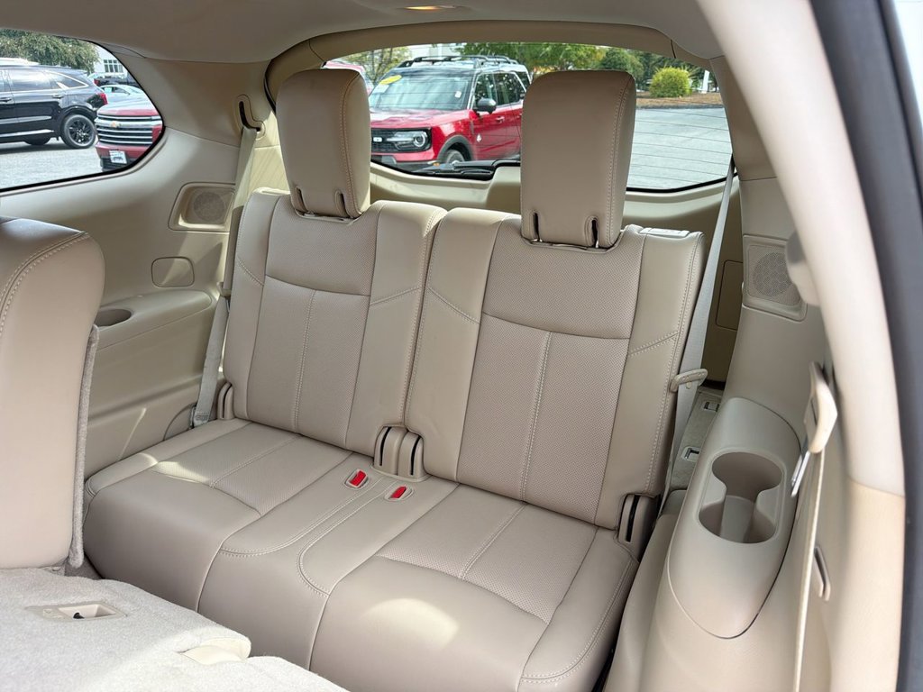 Used 2014 Nissan Pathfinder Platinum w/ Cargo Package FWD image 27