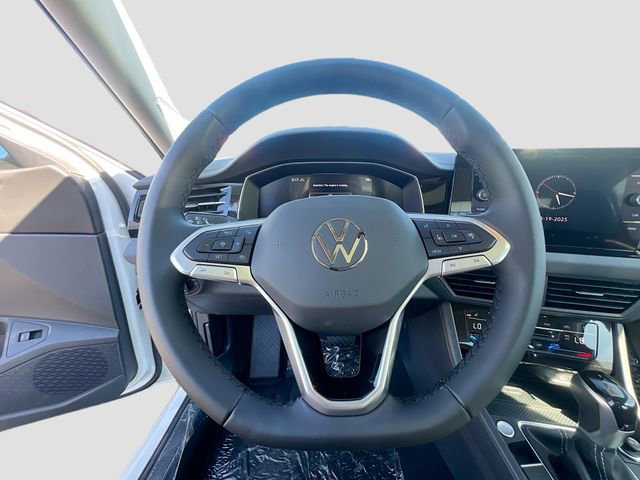 New 2025 Volkswagen Jetta SE image 11