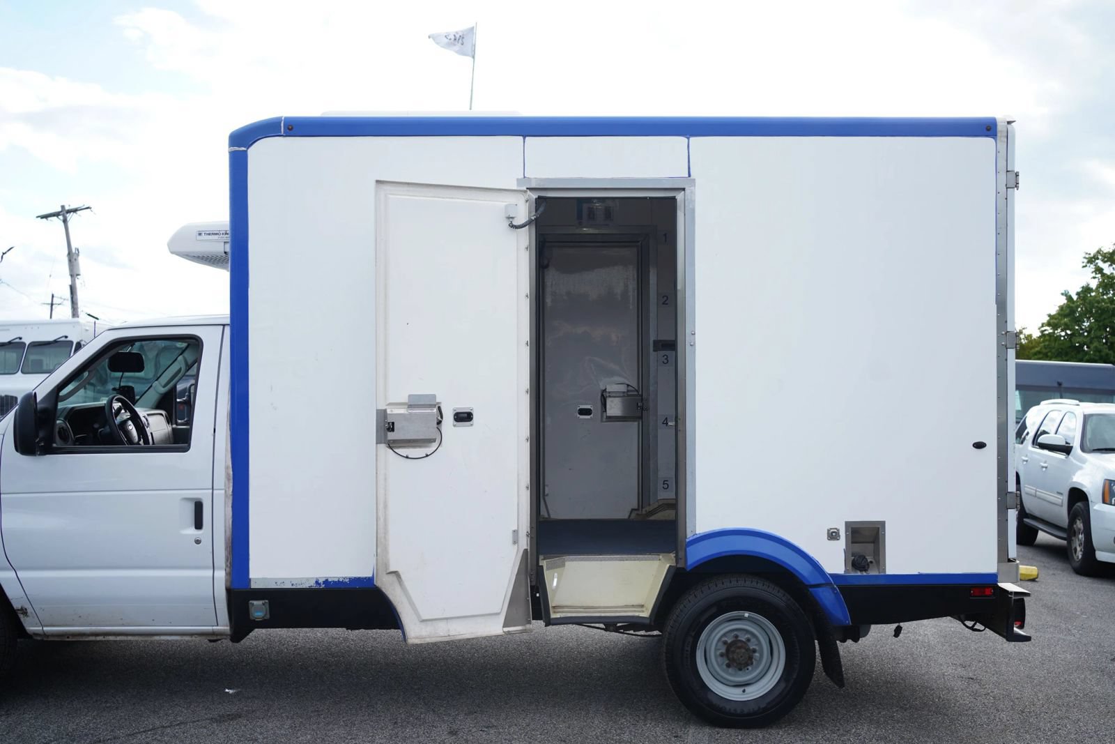 Used 2023 Ford E-350 and Econoline 350 Super Duty w/ Power Windows & Locks Group RWD image 10