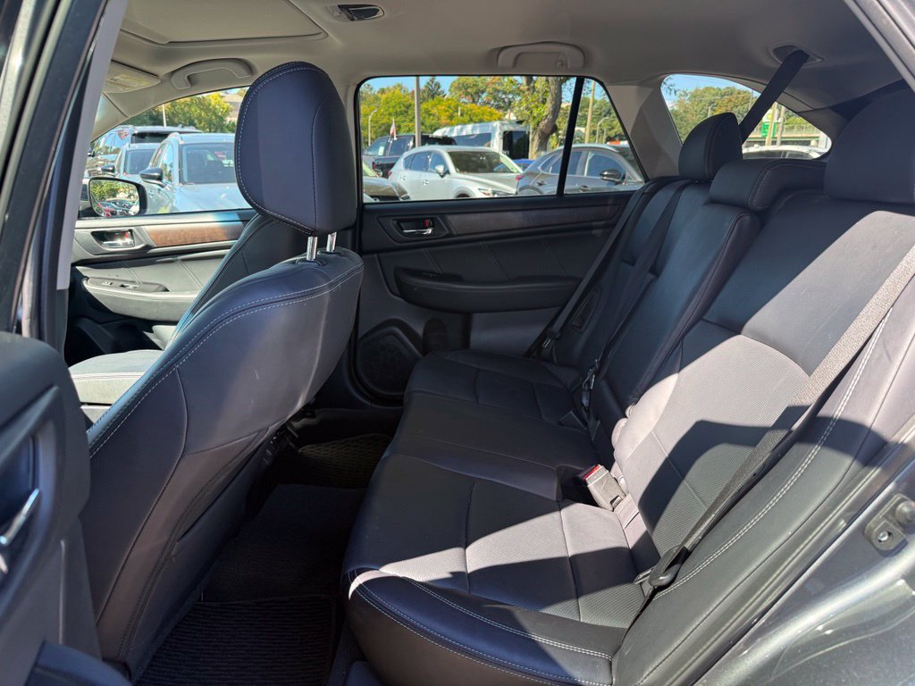 Used 2018 Subaru Outback 2.5i Limited AWD/4WD image 25