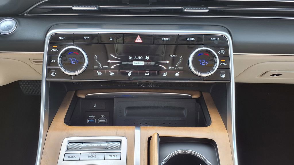 Used 2023 Genesis GV80 2.5T w/ Prestige Package image 29