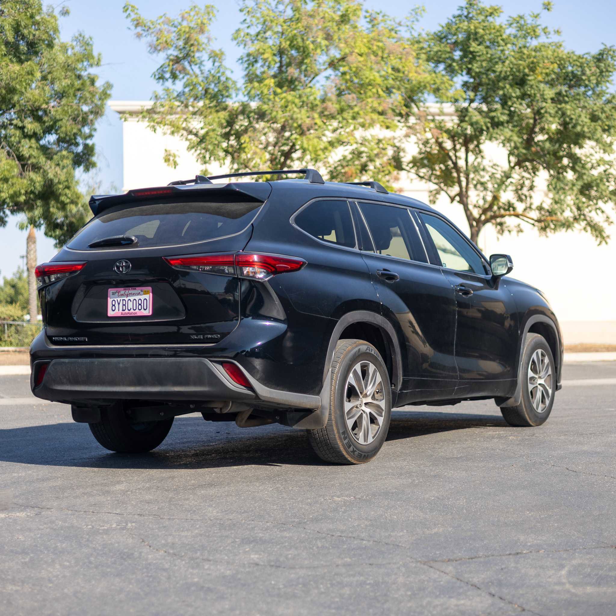 Used 2021 Toyota Highlander XLE image 7