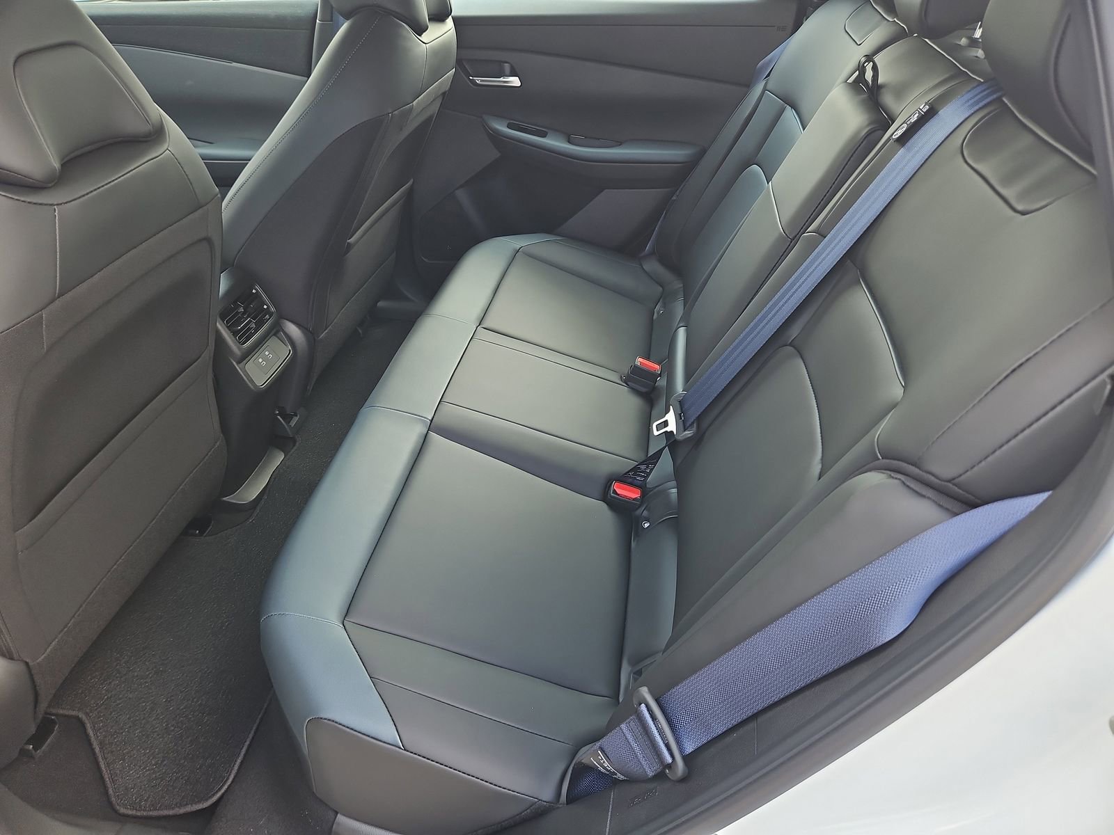 New 2026 Nissan Leaf SV+ w/ Floor Mat Package (SV+) FWD image 10
