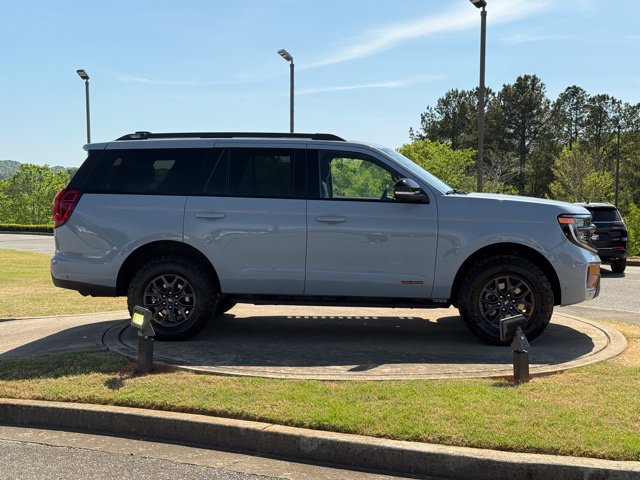 Used 2025 Ford Expedition Tremor AWD/4WD image 8