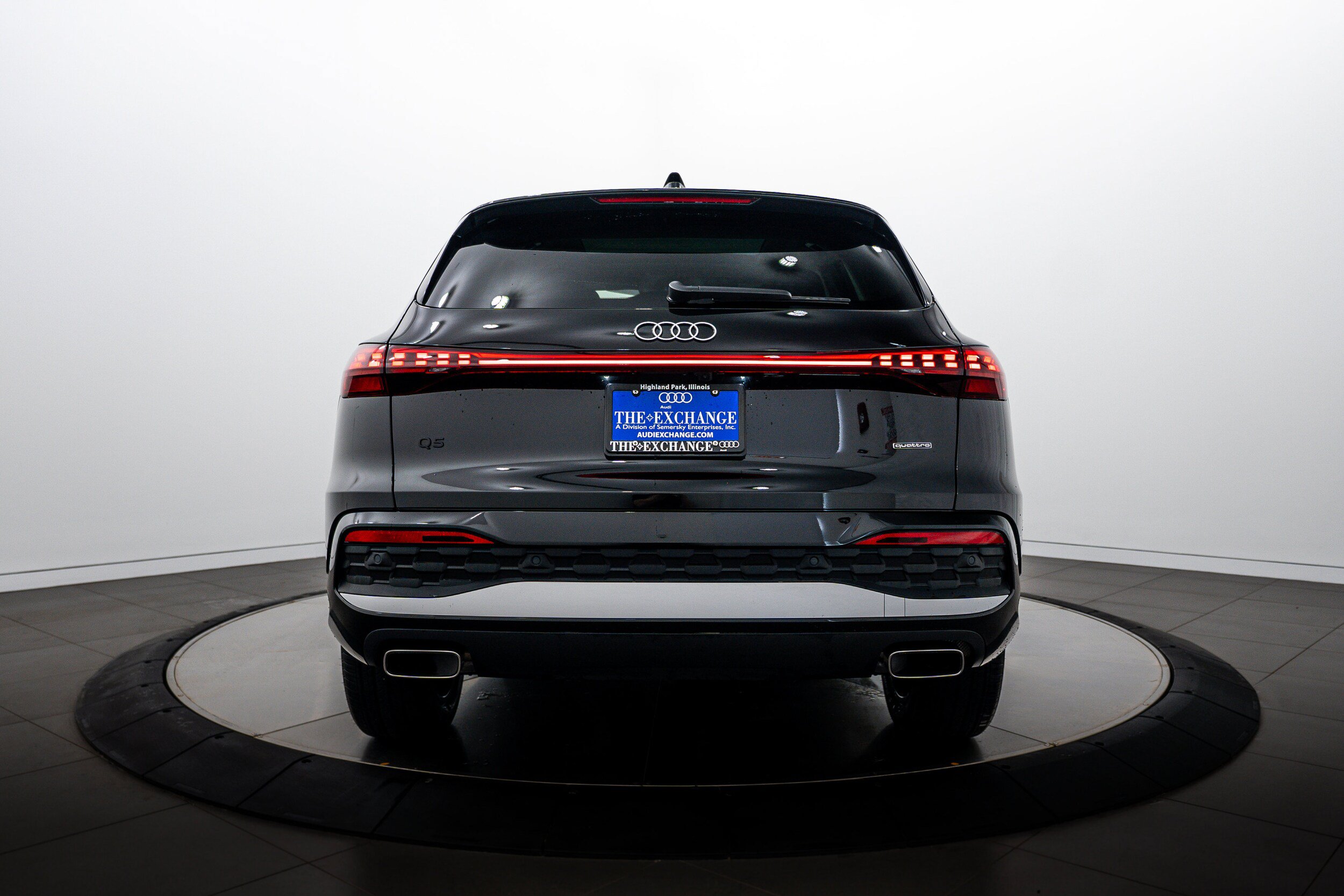 Used 2025 Audi Q5 Premium w/ Convenience Package AWD/4WD image 19