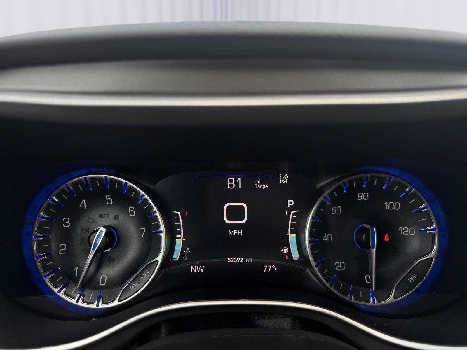 Used 2025 Chrysler Pacifica Select FWD image 18