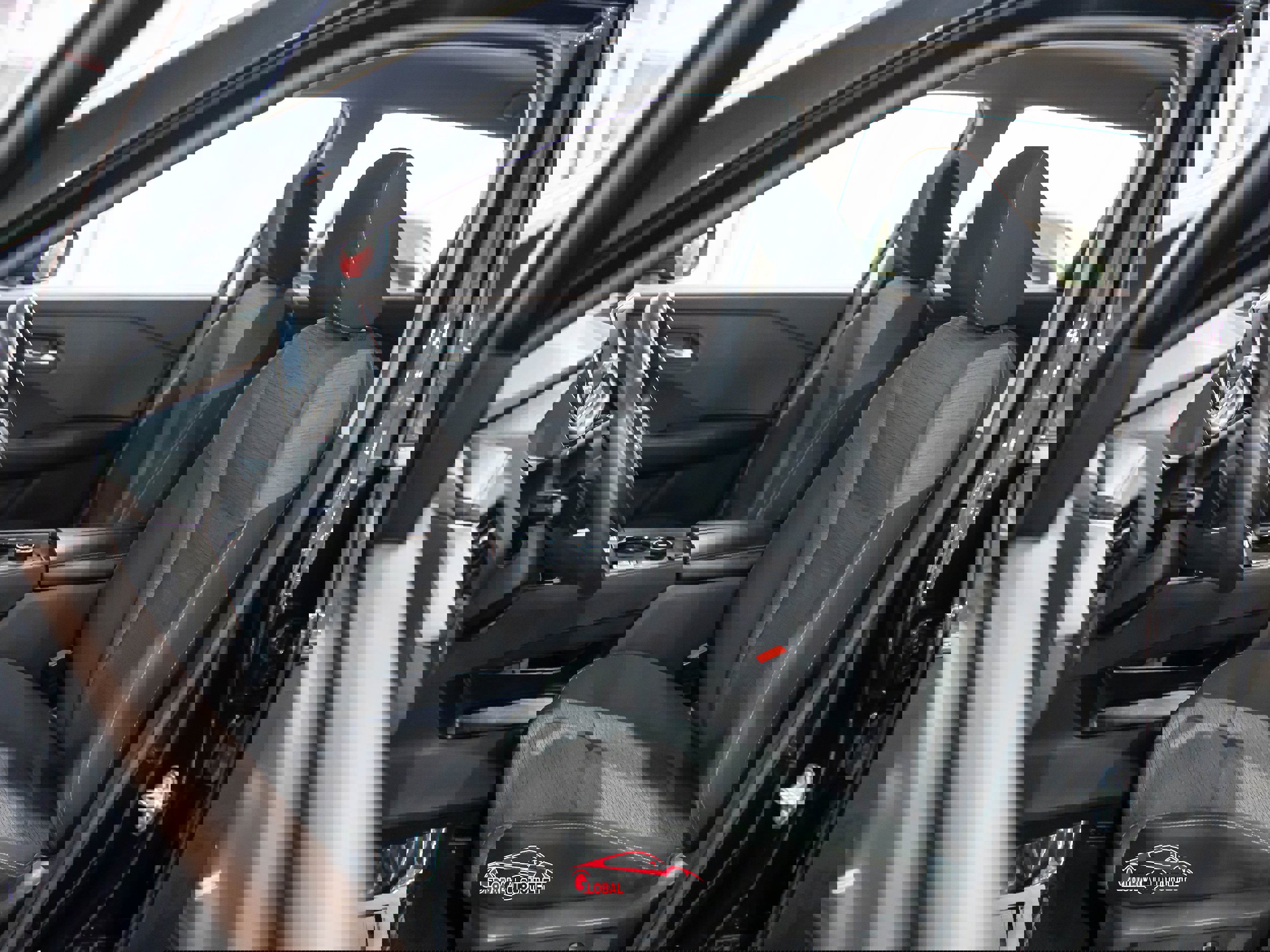 Used 2021 Nissan Rogue SV image 16