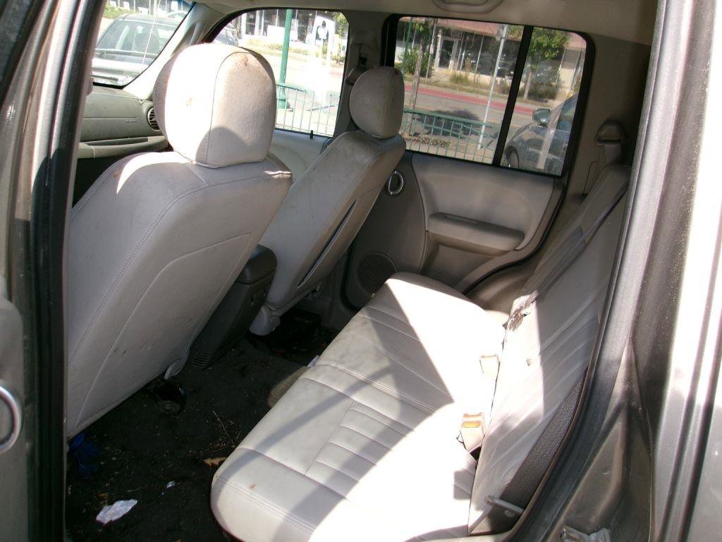 Used 2007 Jeep Liberty Limited AWD/4WD image 9