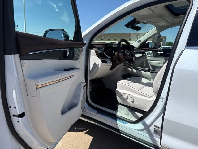 New 2026 Buick Enclave Avenir w/ Super Cruise Package AWD/4WD image 8
