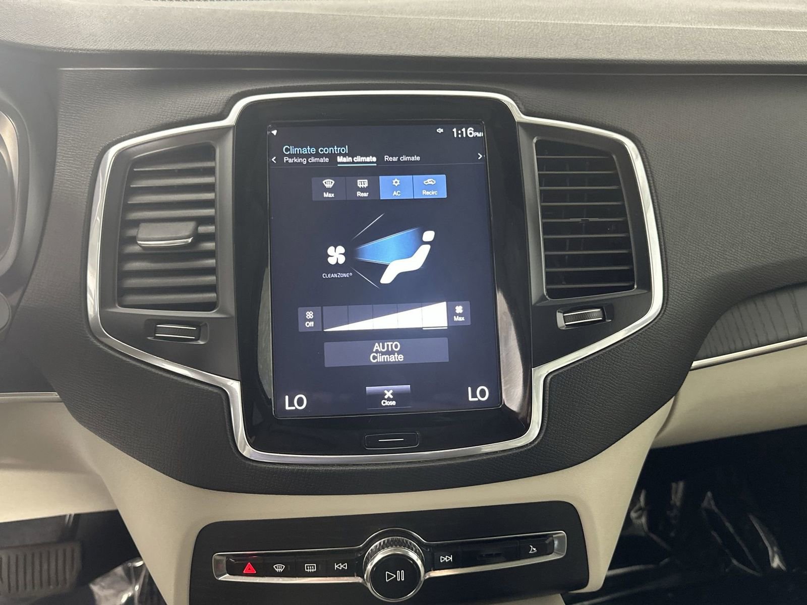 Used 2020 Volvo XC90 T5 Momentum w/ Protection Package Premier FWD image 21