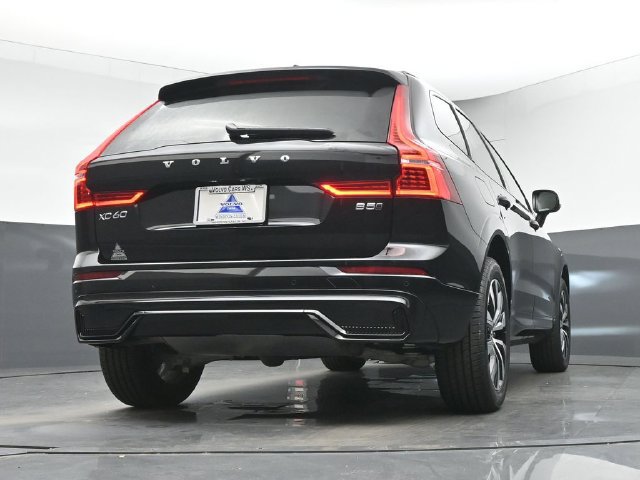 Used 2024 Volvo XC60 B5 Core w/ Climate Package AWD/4WD image 40