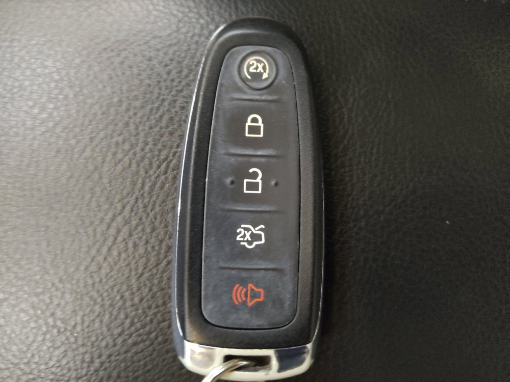 Used 2016 Ford Focus Titanium w/ Titanium Technology Package image 32