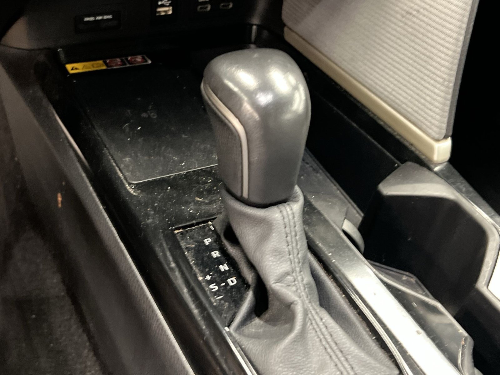 Used 2025 Toyota Camry SE w/ Convenience Package FWD image 19