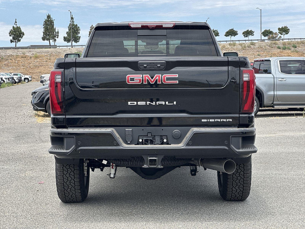 New 2026 GMC Sierra 2500 Denali w/ Denali Reserve Package AWD/4WD image 4