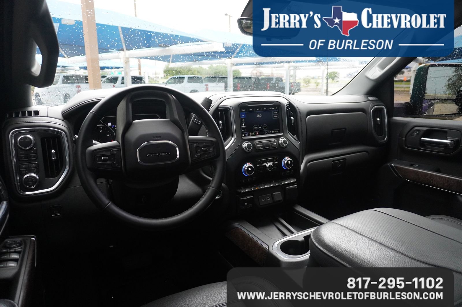 Used 2023 GMC Sierra 2500 Denali w/ Denali Ultimate Package AWD/4WD image 8