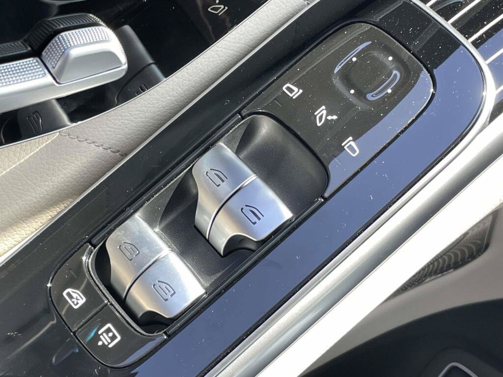 New 2026 Mercedes-Benz S 580 4MATIC Sedan image 30