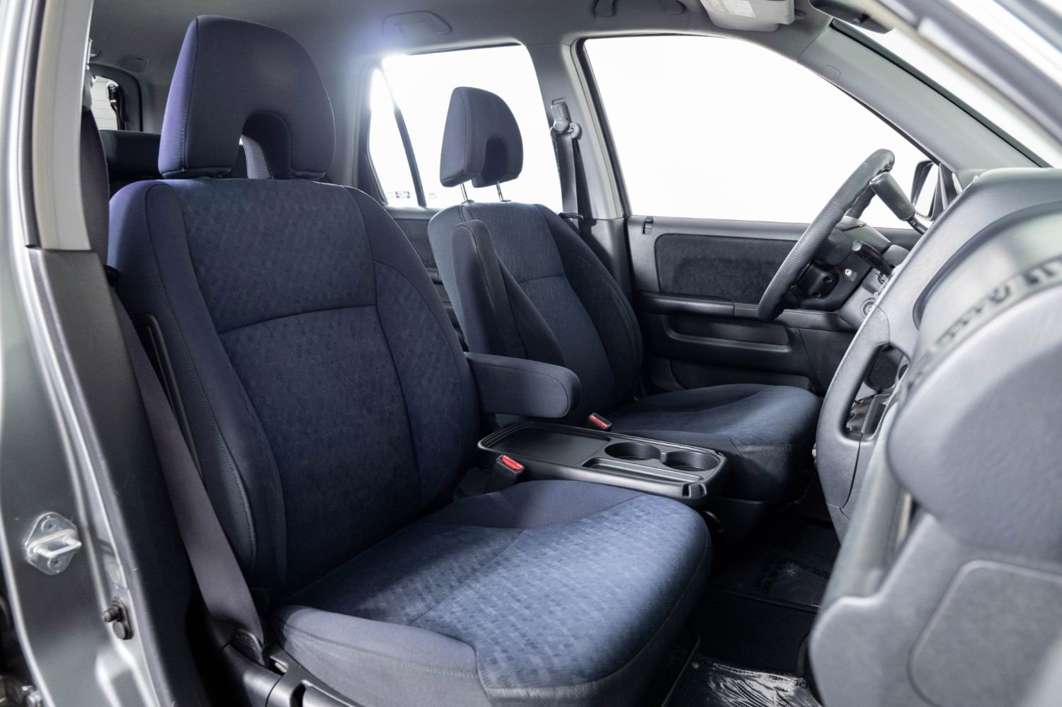 Used 2005 Honda CR-V LX image 27