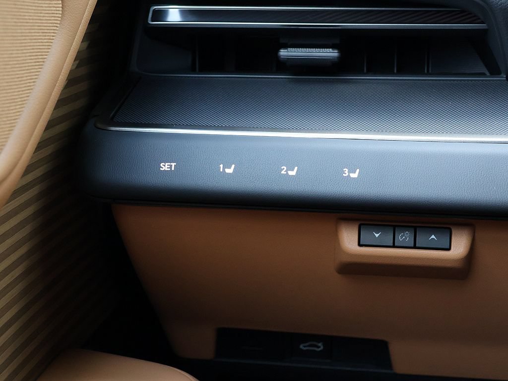 New 2026 Lexus ES 350e FWD image 25