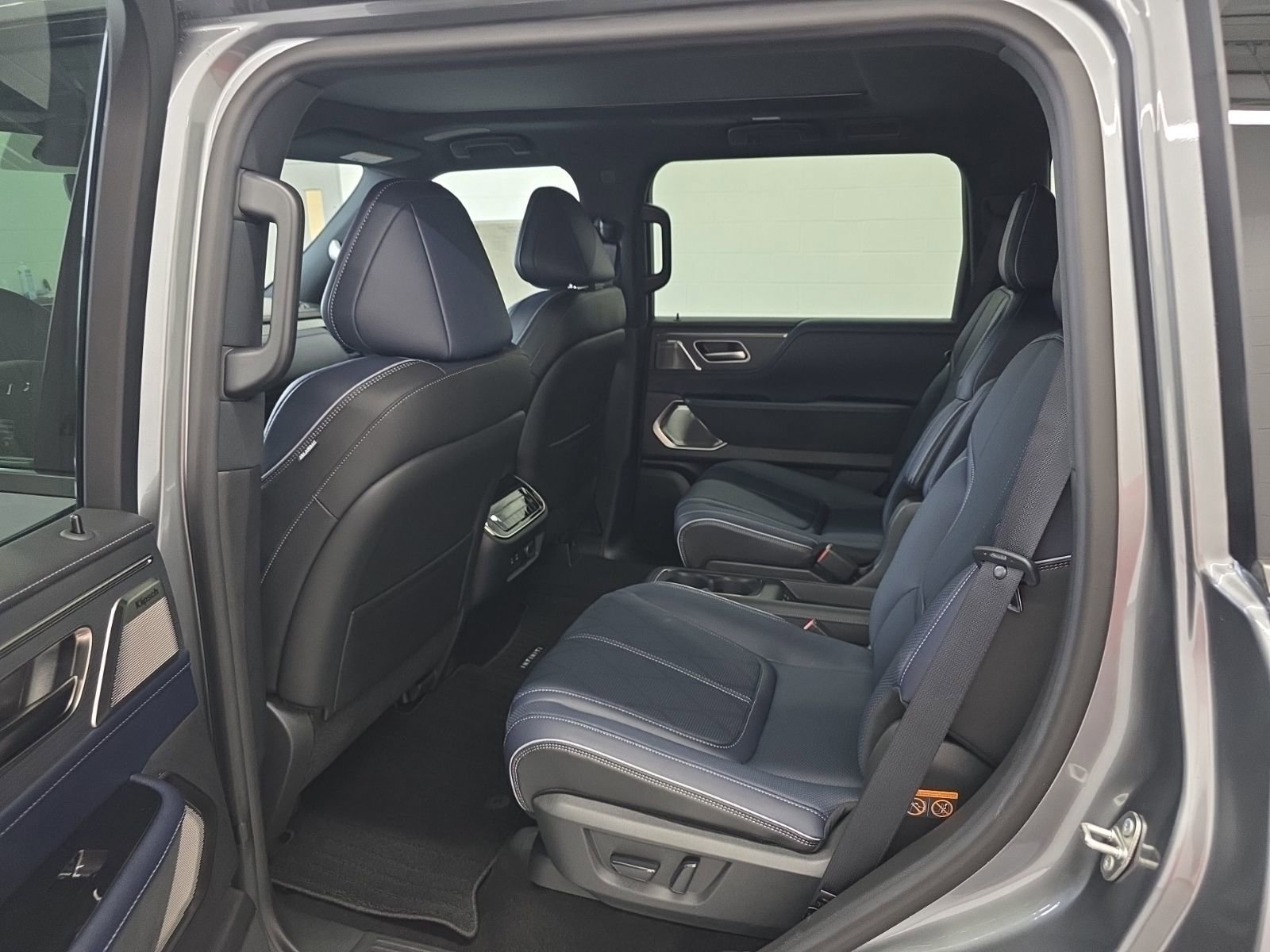 New 2026 INFINITI QX80 4WD image 22