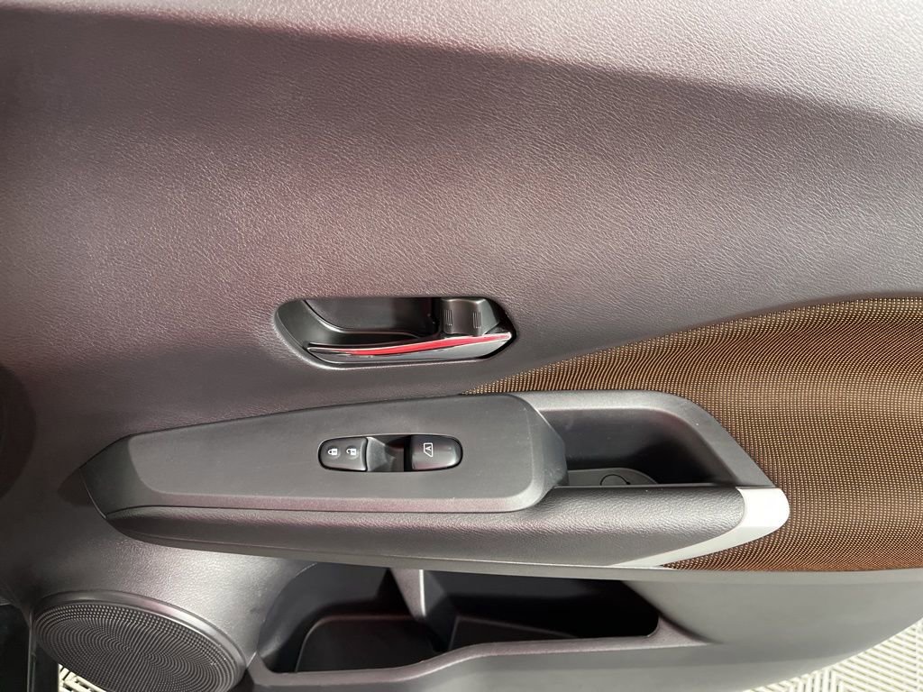 Used 2024 Nissan Kicks SR image 19