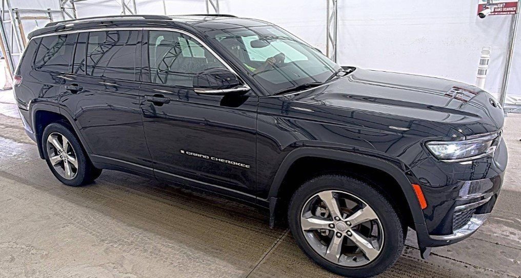 Used 2022 Jeep Grand Cherokee L Limited w/ MOPAR Finishing Package image 3