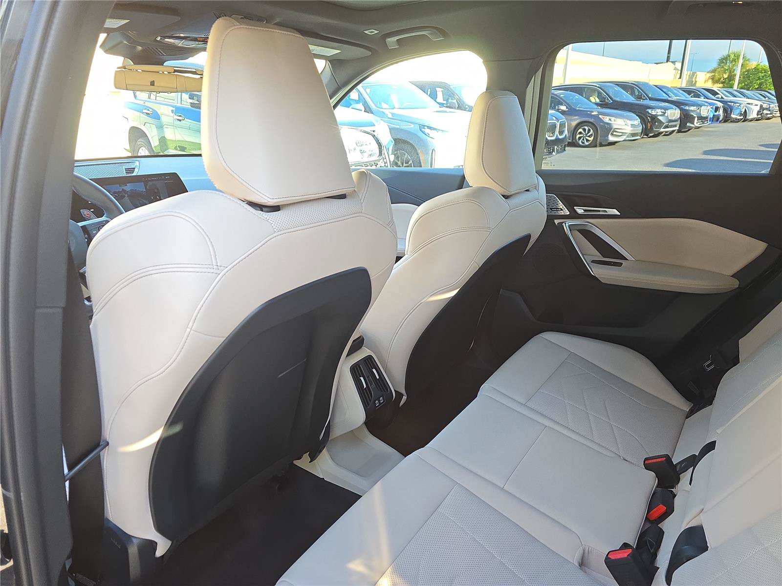 Used 2025 BMW X1 M35i w/ Premium Package AWD/4WD image 9