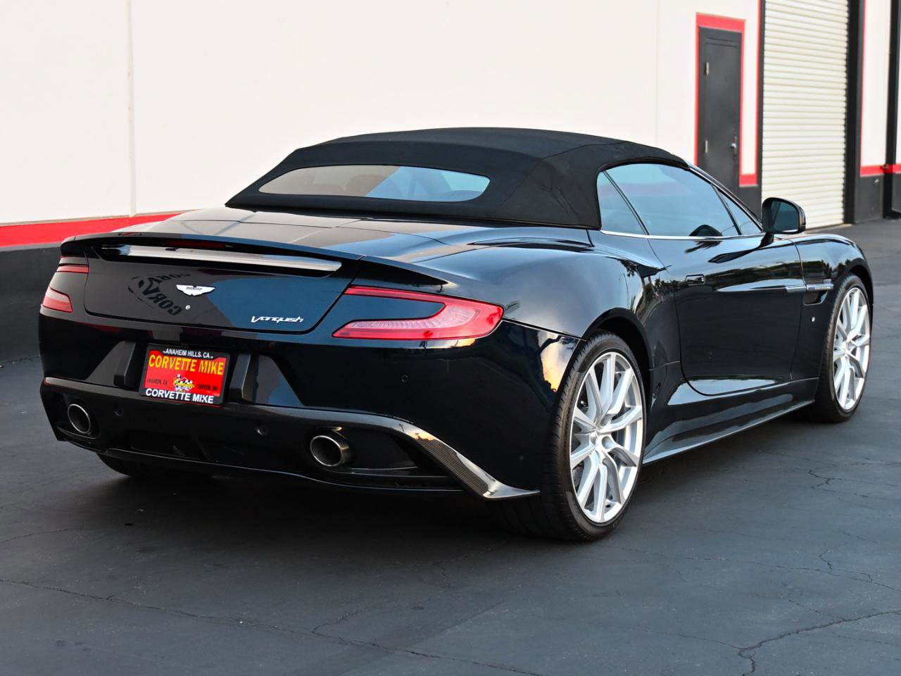 Used 2016 Aston Martin Vanquish Volante RWD image 10