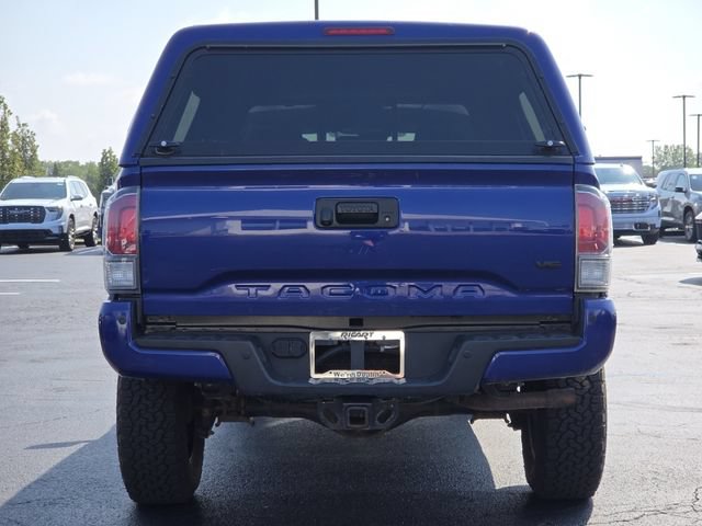 Used 2022 Toyota Tacoma TRD Sport w/ TRD Premium Sport Package AWD/4WD image 18