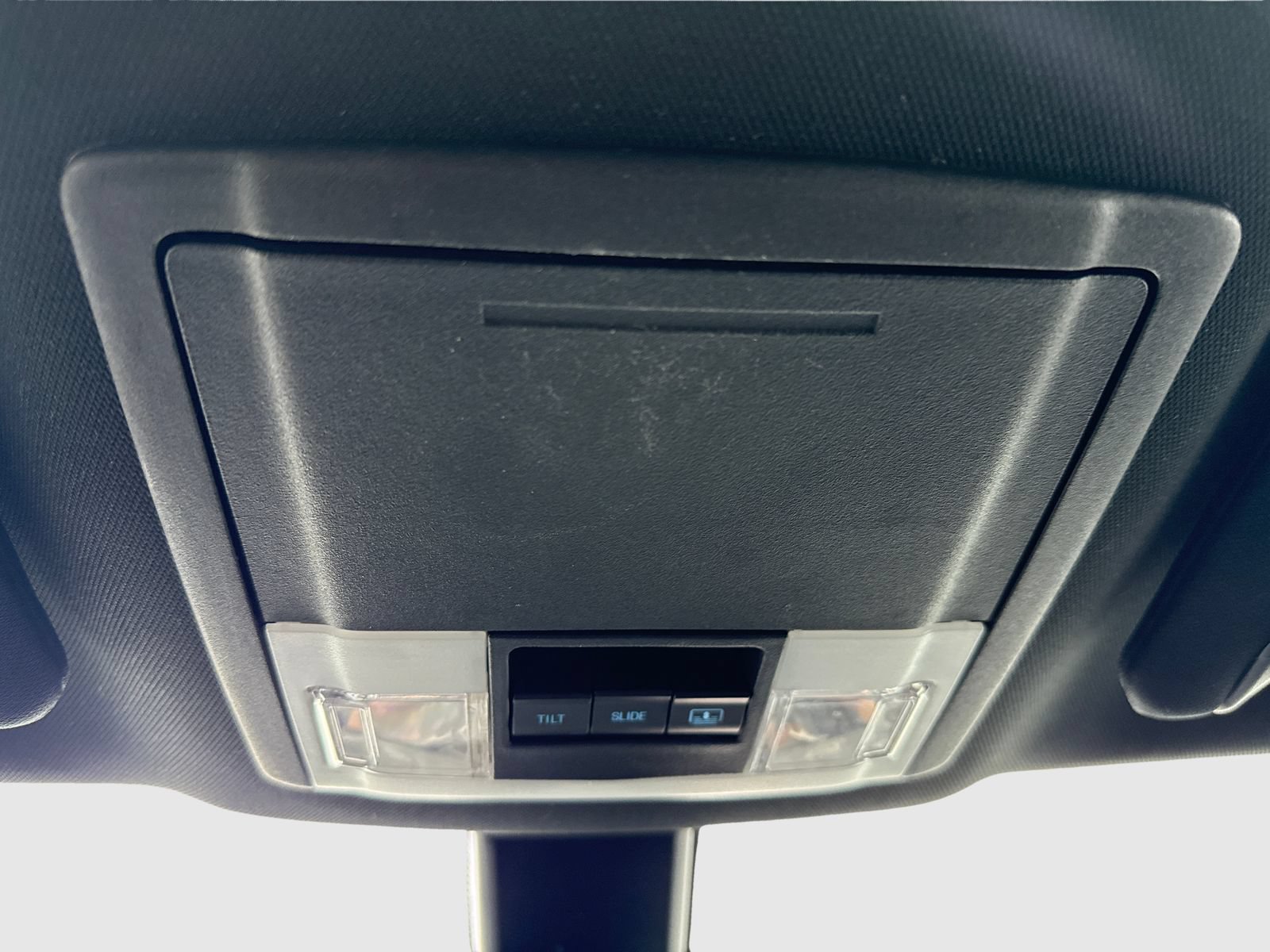 Used 2018 Ford Explorer Limited w/ Ford Safe & Smart Package FWD image 35
