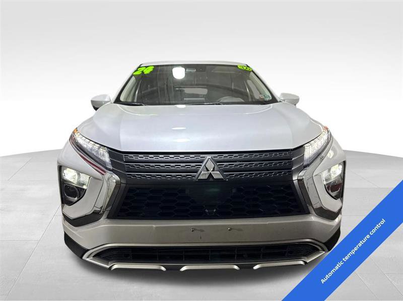 Used 2024 Mitsubishi Eclipse Cross SE image 2