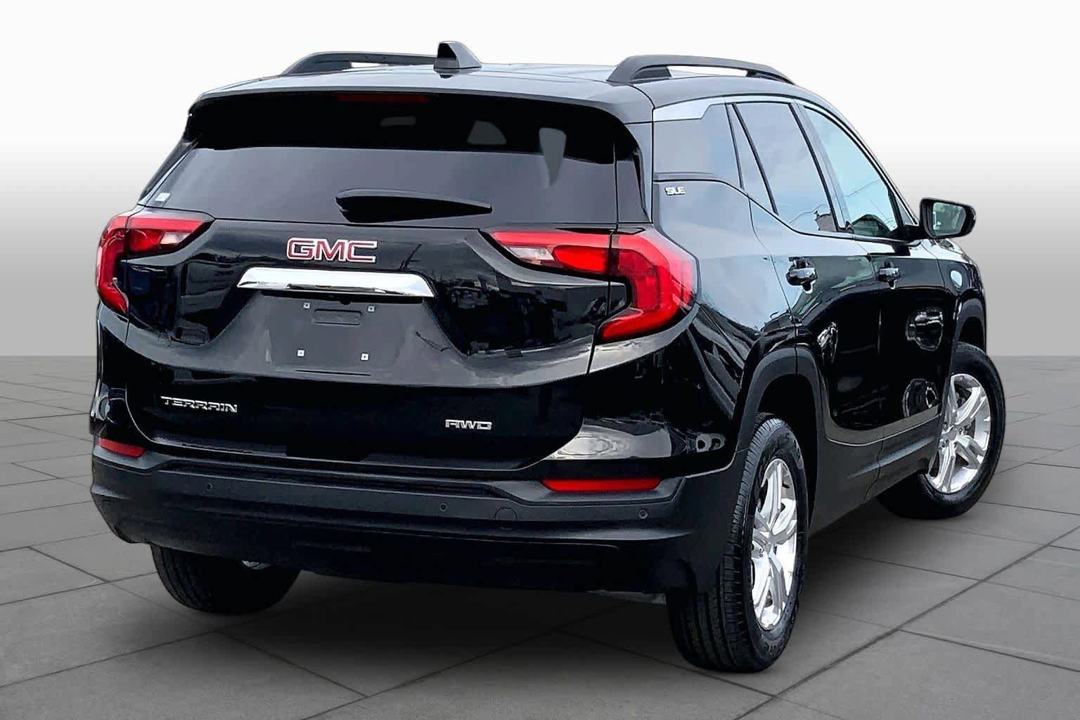 Used 2020 GMC Terrain SLE w/ Driver Convenience Package AWD/4WD image 13