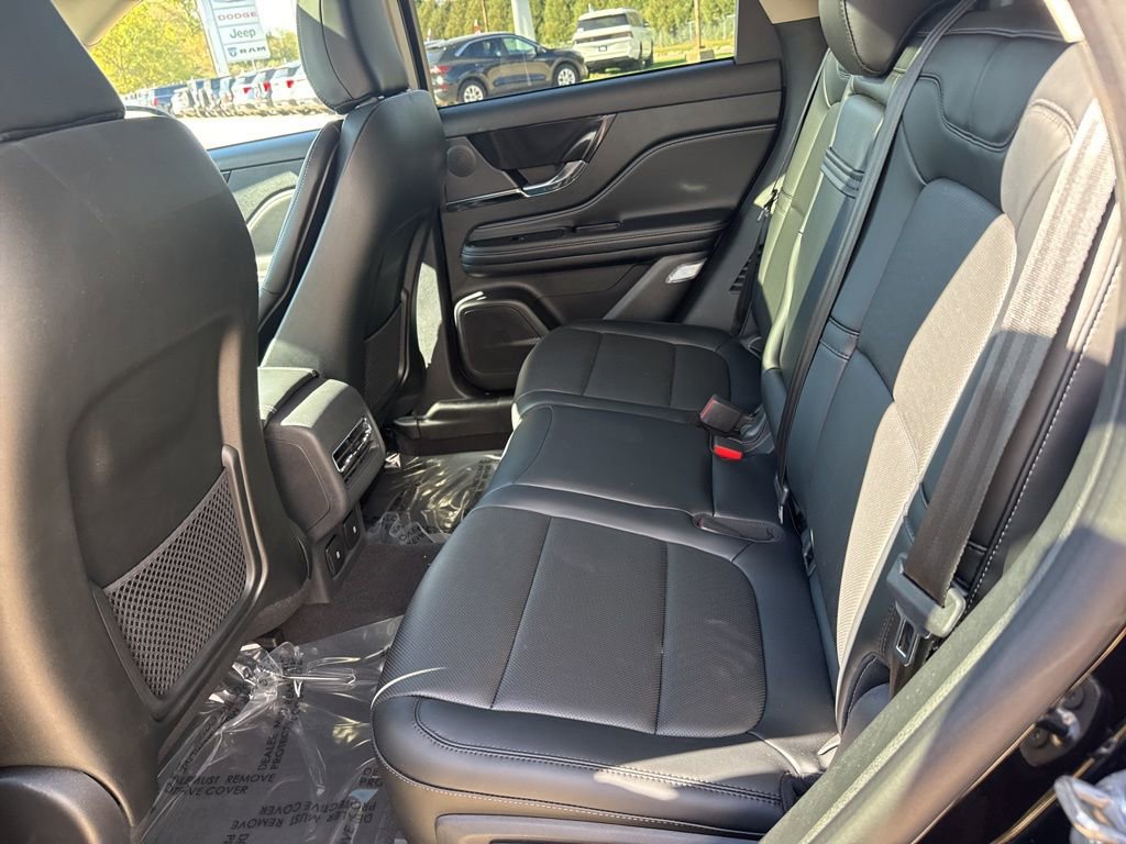 New 2026 Lincoln Corsair Premiere image 18