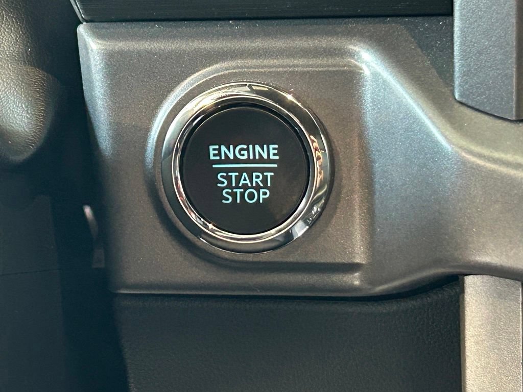 Used 2025 Ford F150 XLT w/ Equipment Group 302A MID AWD/4WD image 39
