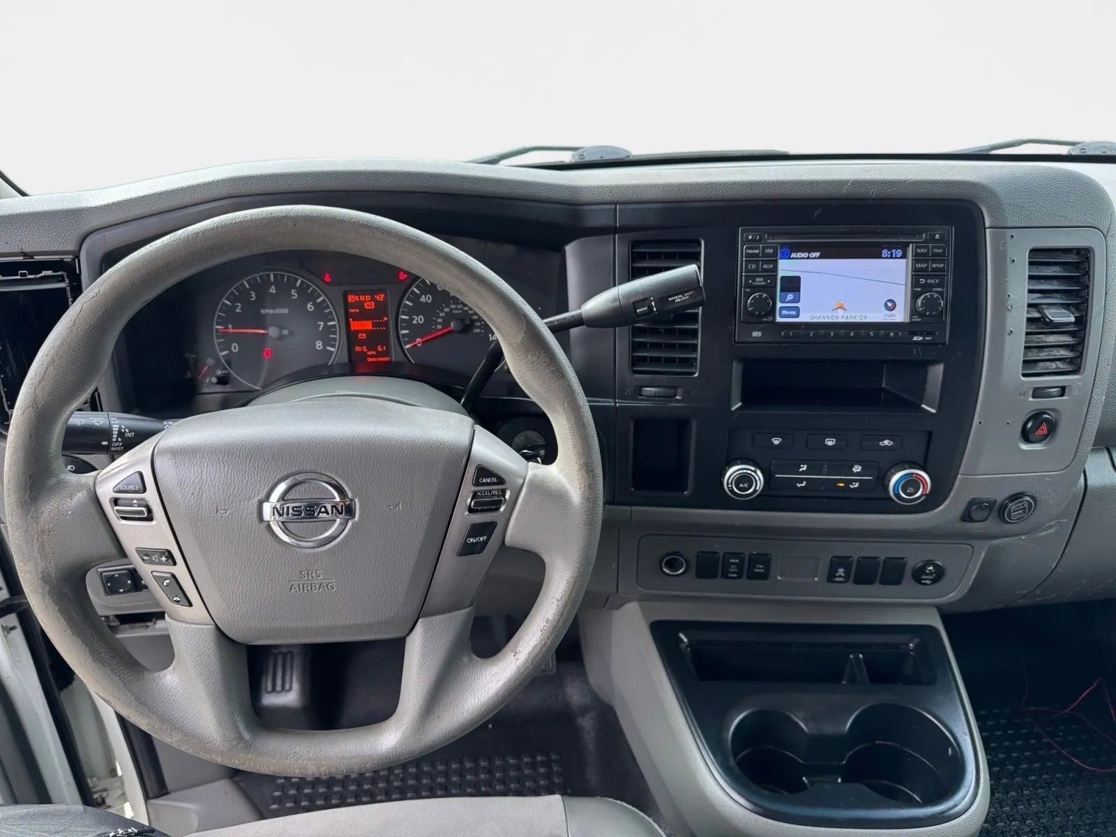 Used 2014 Nissan NV 3500 SV w/ Technology Package image 11