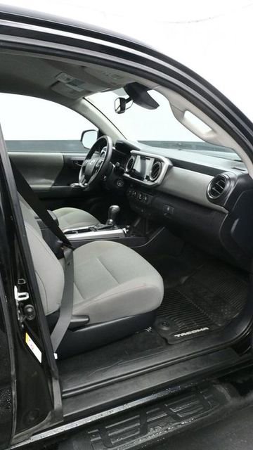 Used 2018 Toyota Tacoma SR5 image 9