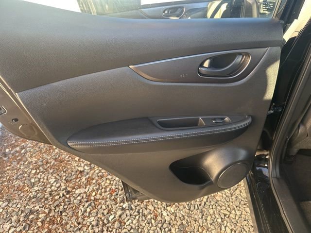 Used 2020 Nissan Rogue Sport S image 13