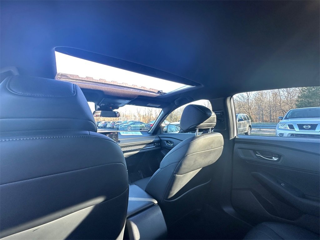 Used 2024 Honda Accord Sport image 28