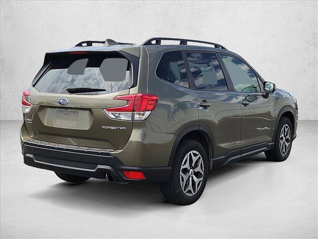 Used 2023 Subaru Forester Premium AWD/4WD image 5
