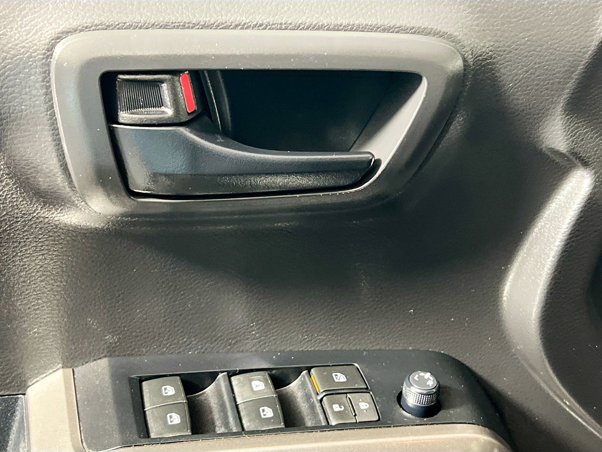 Used 2022 Toyota Tacoma SR5 image 16