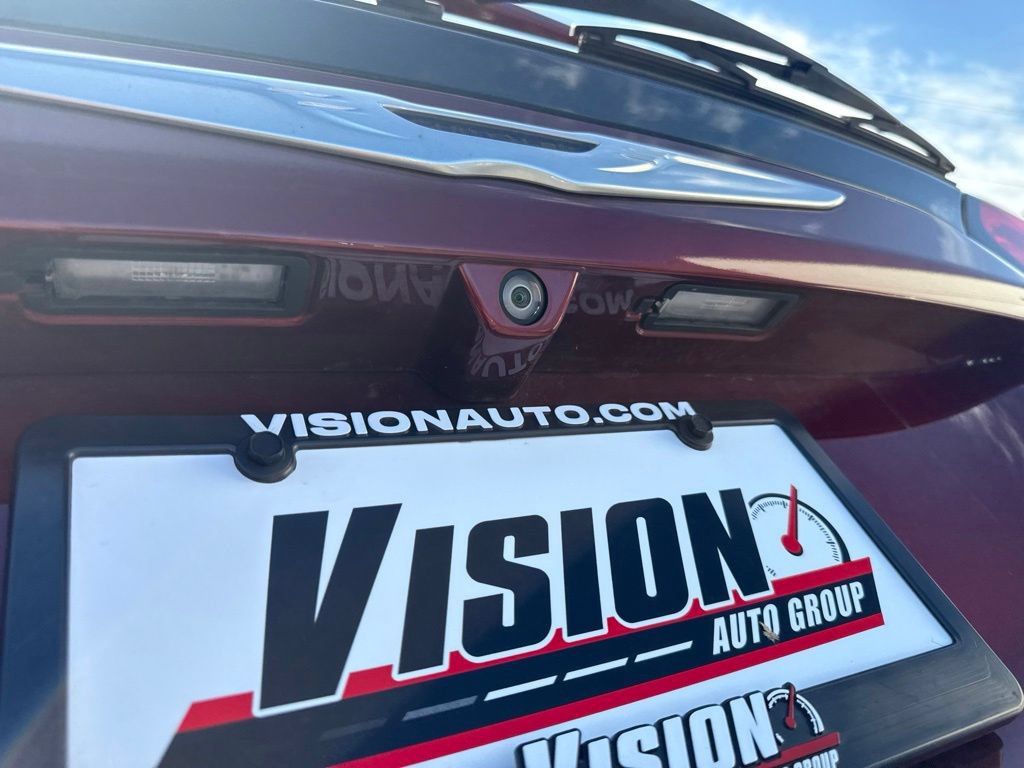 Used 2017 Chrysler Pacifica Touring-L Plus w/ Advanced Safetytec Group FWD image 16