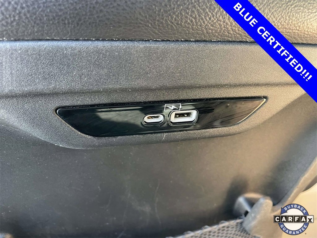 Used 2022 Chrysler Pacifica Touring-L image 11