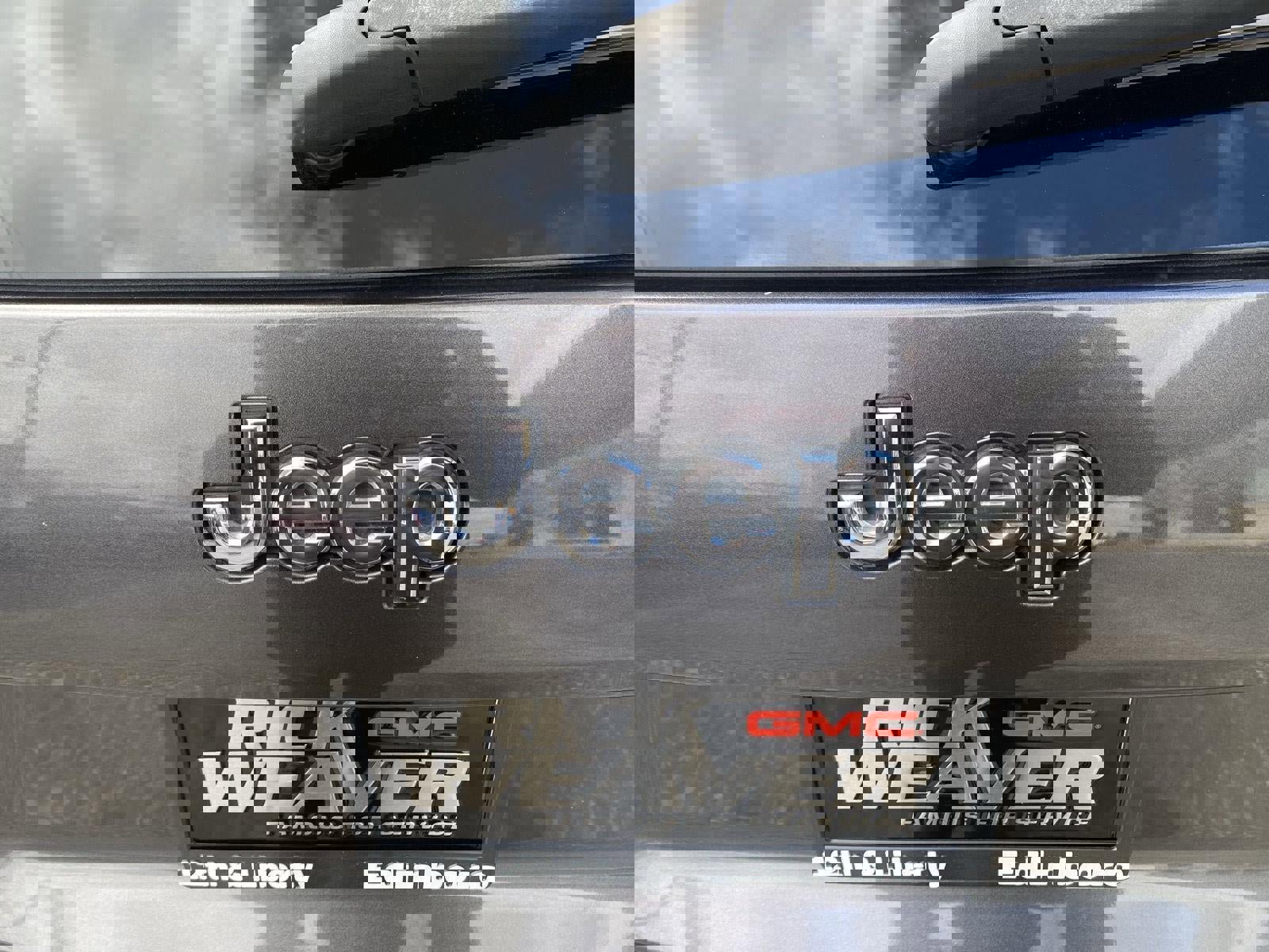 Used 2020 Jeep Cherokee Latitude Plus w/ Cold Weather Group image 16