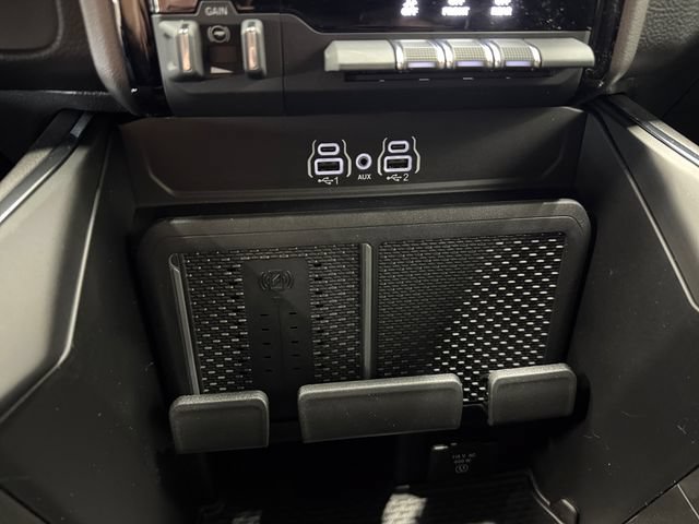 New 2026 RAM 1500 Laramie AWD/4WD image 19