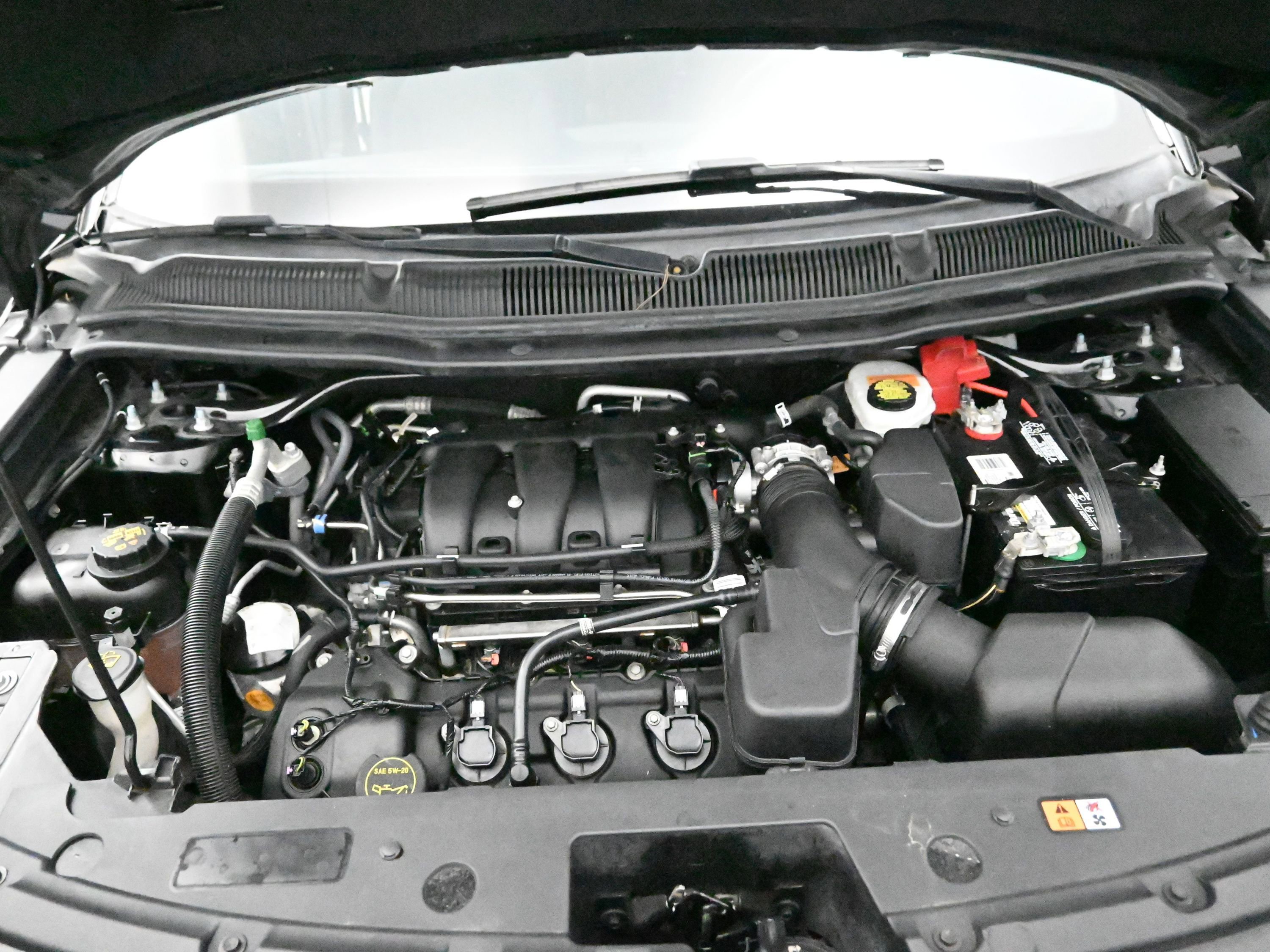 Used 2018 Ford Explorer XLT w/ Equipment Group 201A image 20