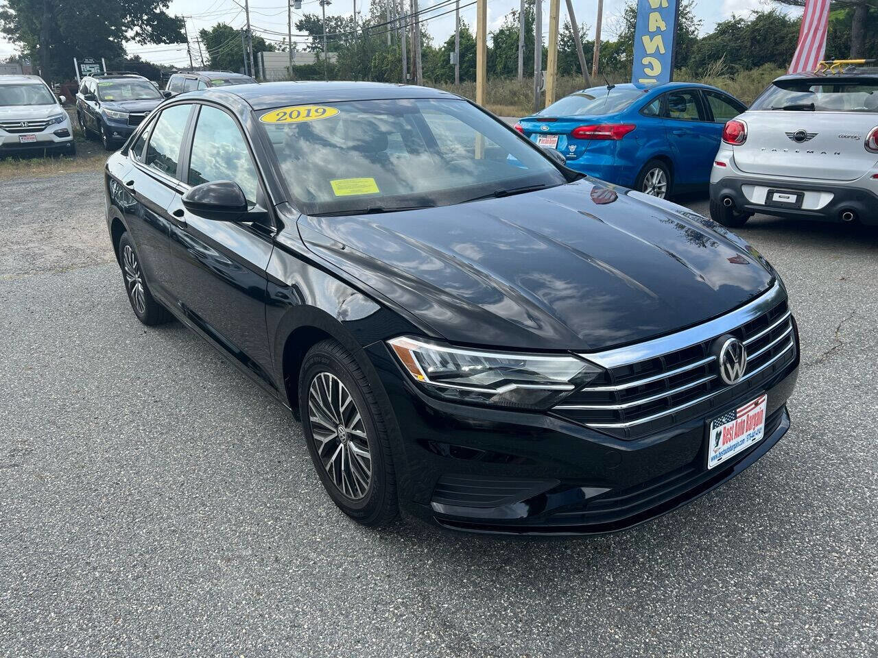 Used 2019 Volkswagen Jetta SE w/ Cold Weather Package image 5