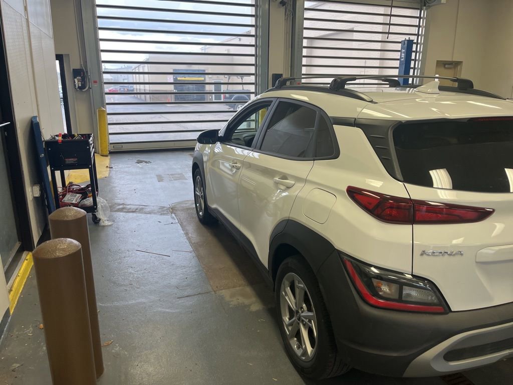 Used 2023 Hyundai Kona SEL image 5