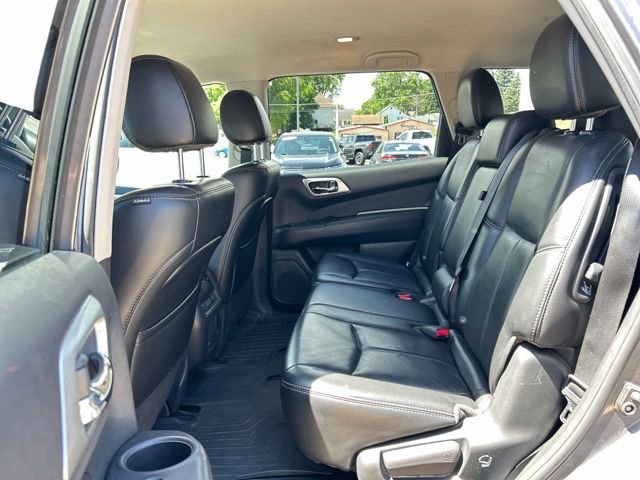 Used 2017 Nissan Pathfinder SL AWD/4WD image 19