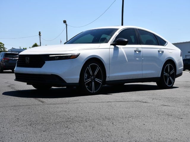 Used 2024 Honda Accord Sport image 3
